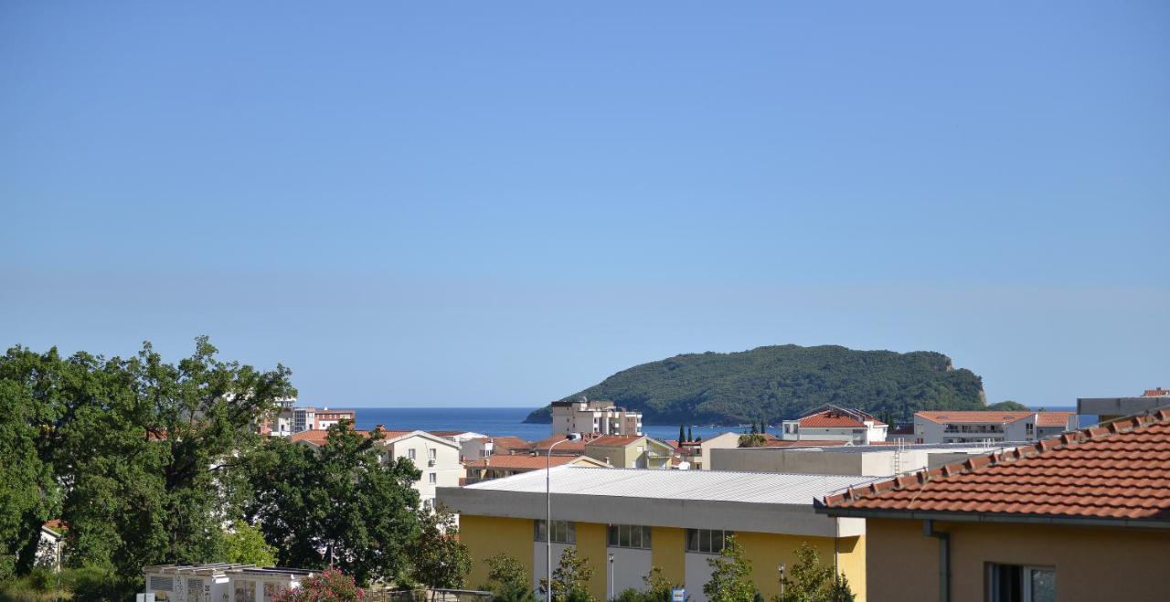 Camellia Adore Apartment Budva